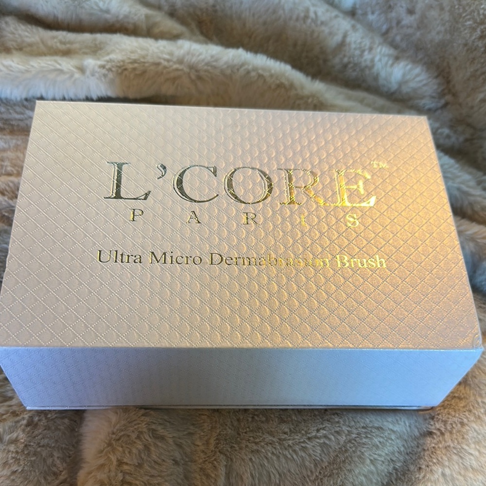 L’Core Ultra Micro Dermabrasion Brush NIB